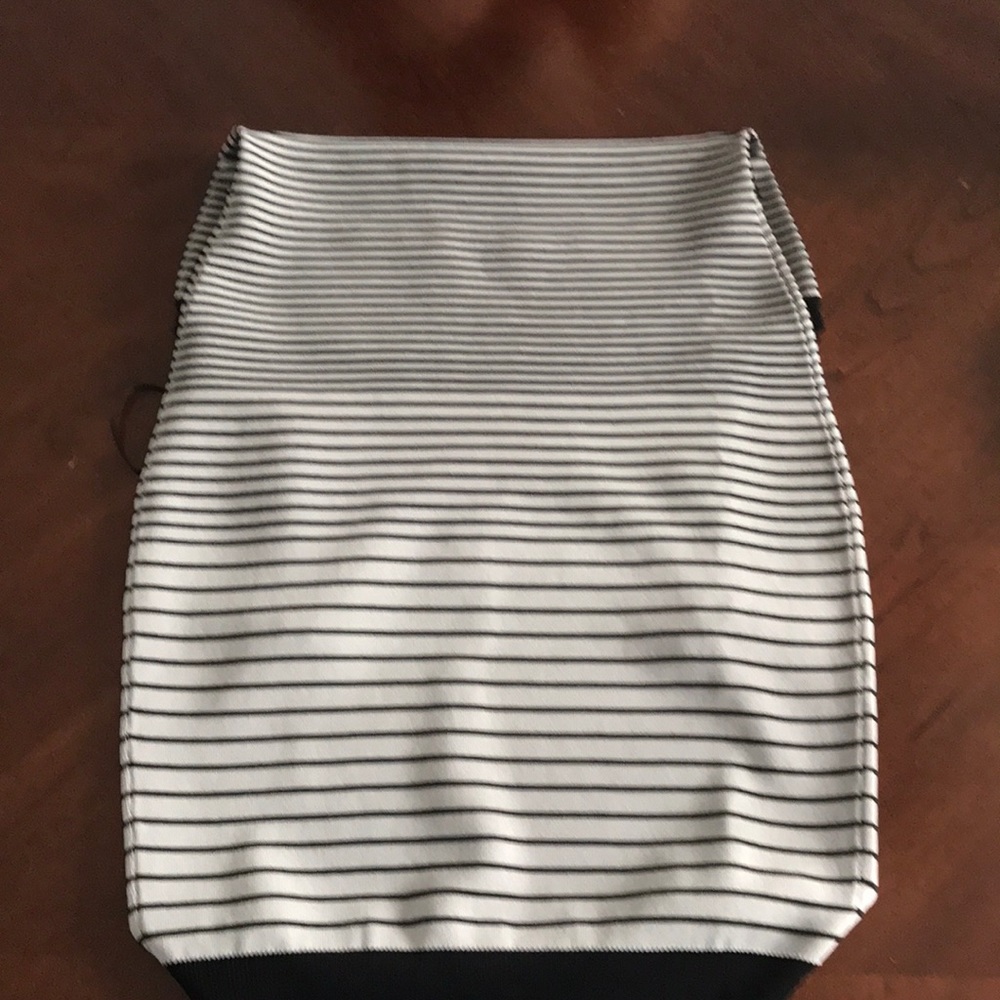 GUESS DRESS - Picture 7 of 7